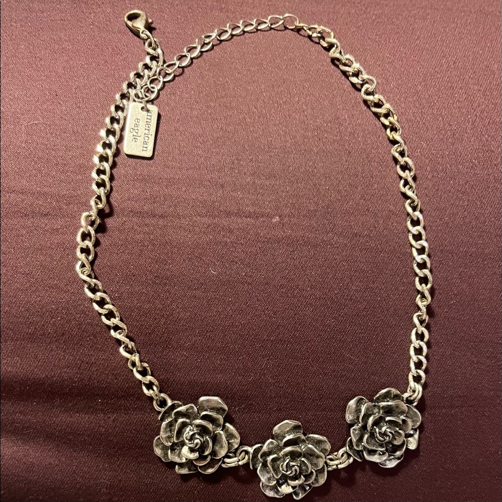 American Eagle choker